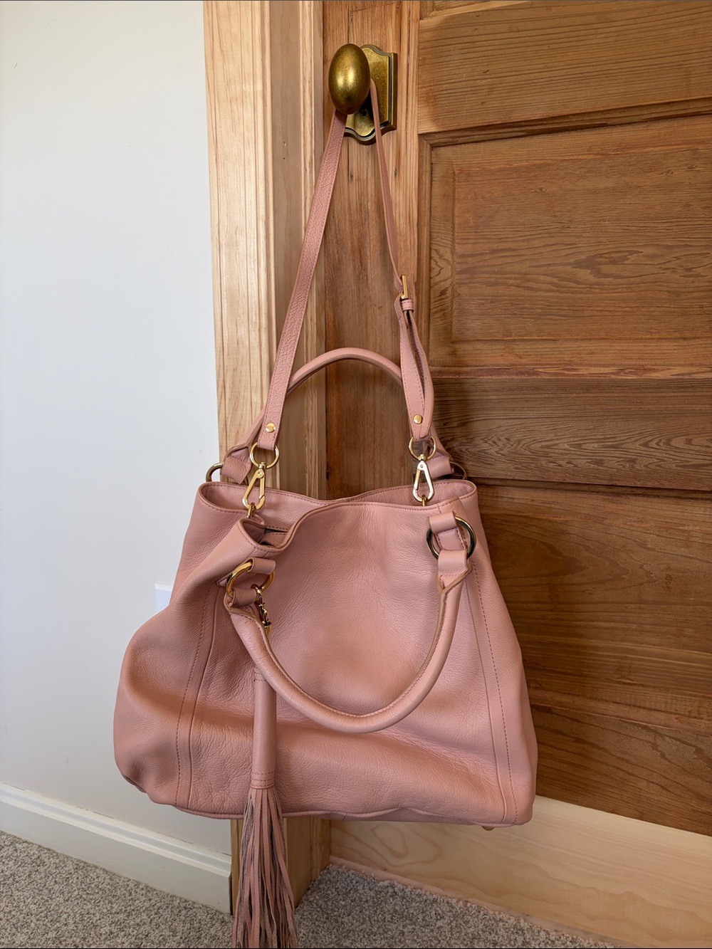 G.I.L.I. Pink Leather Hobo Bag with Crossbody Strap - Picture 2 of 10